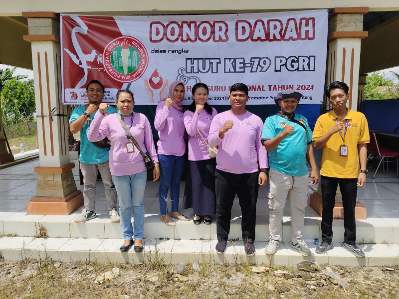 Guru dan Masyarakat Bersatu dalam Kegiatan Donor Darah di Kecamatan Pangkalan Banteng: Memperingati Hari Guru Nasional dengan Karya Nyata